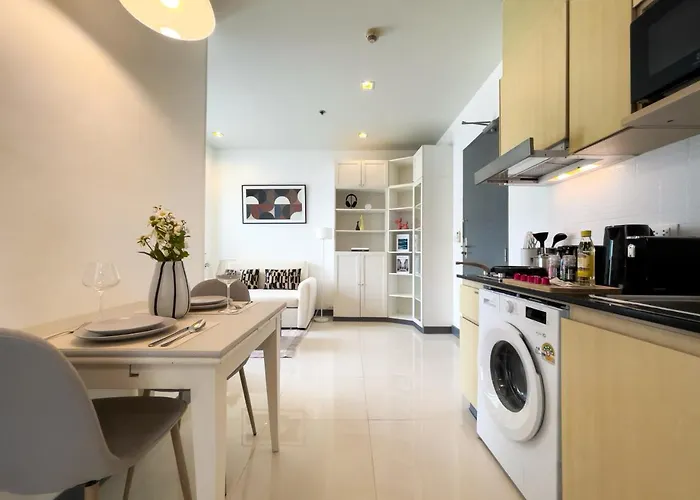 150m To Bts L Workspace L Pool And Gym L Sontana Apartment Bangkok