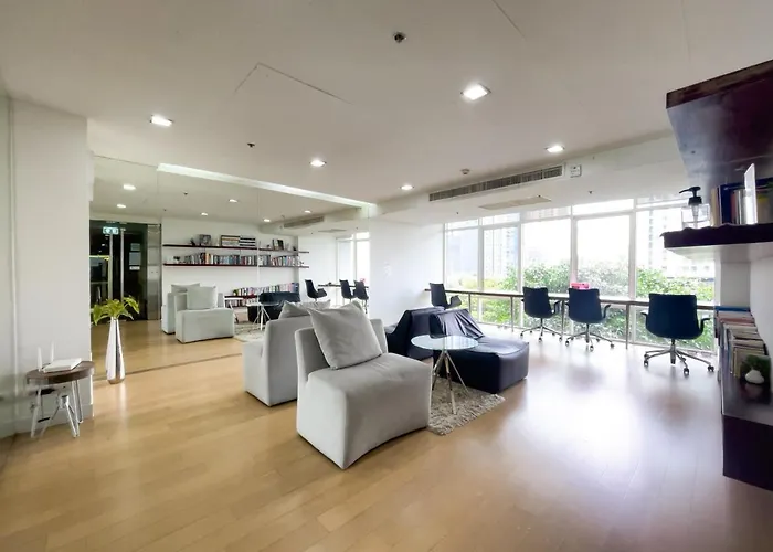 150m To Bts L Workspace L Pool And Gym L Sontana * Bangkok