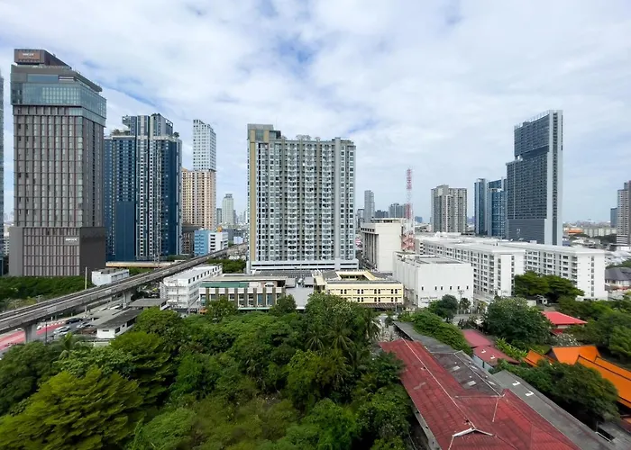 150m To Bts L Workspace L Pool And Gym L Sontana * Bangkok