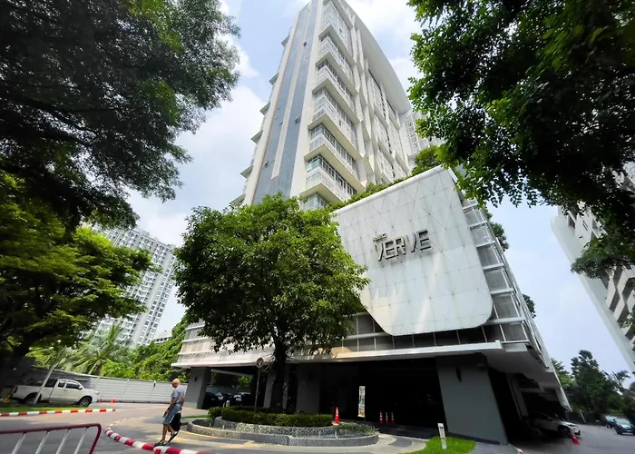 Appartamento 150m To Bts L Workspace L Pool And Gym L Sontana Bangkok
